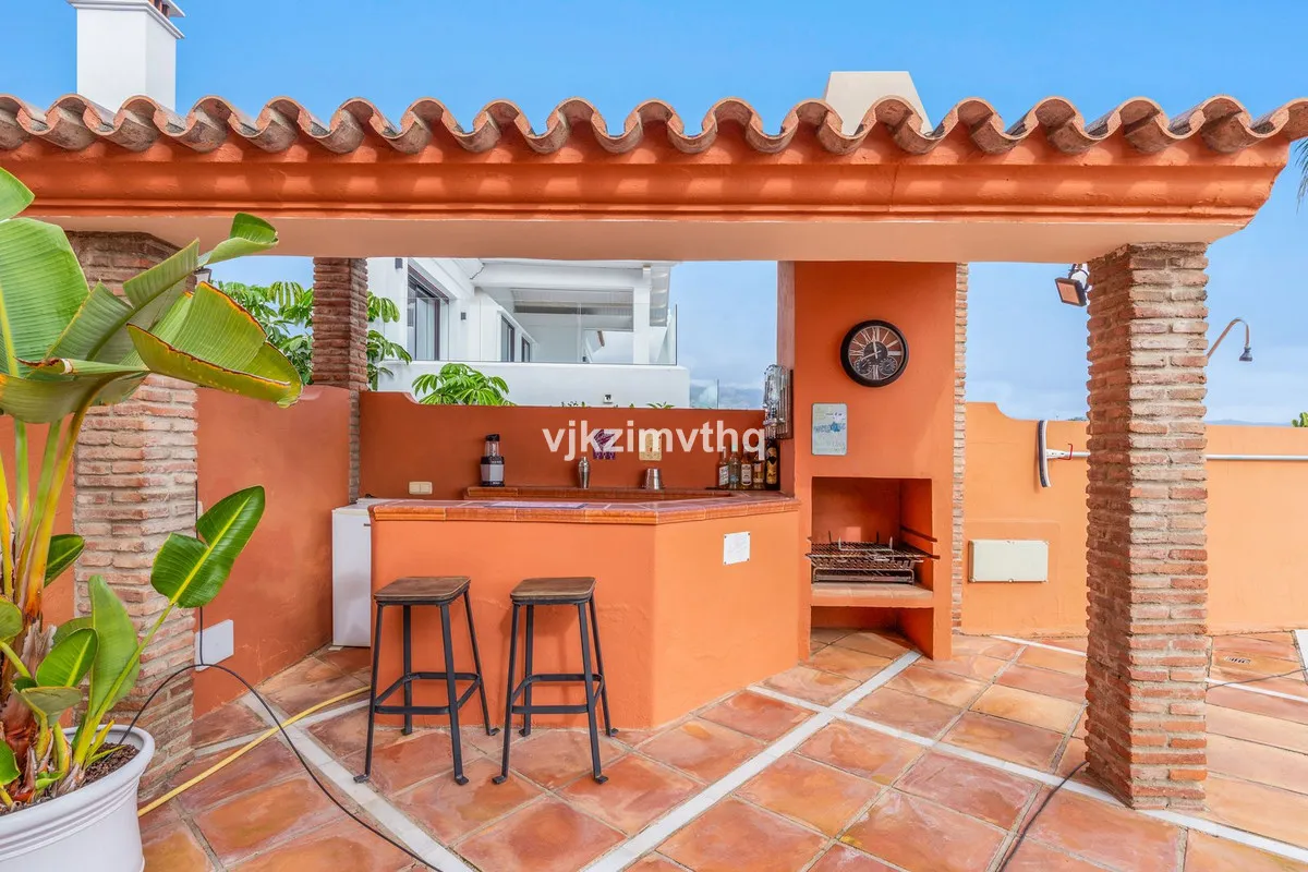 e4e50959-a5f9-4742-ba7d-526af24e21ee