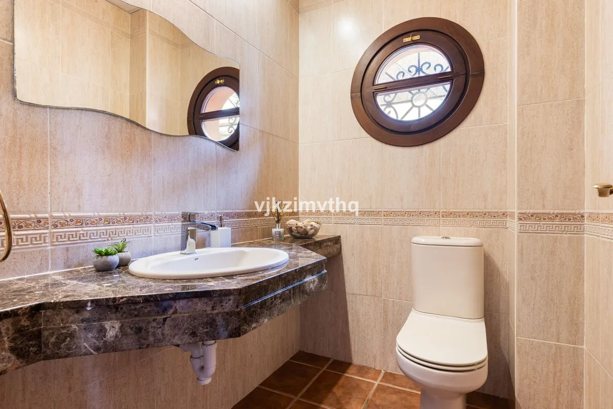 f68ae56b-96d4-4f8d-9e6f-d85372ecfca2