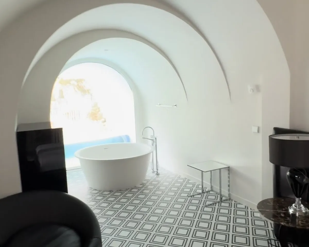 4cb259e4-73f7-4885-a008-2fec0805f931