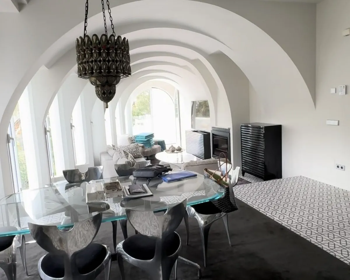 6c5d9592-de5e-4ad6-b9a3-921af273d22e