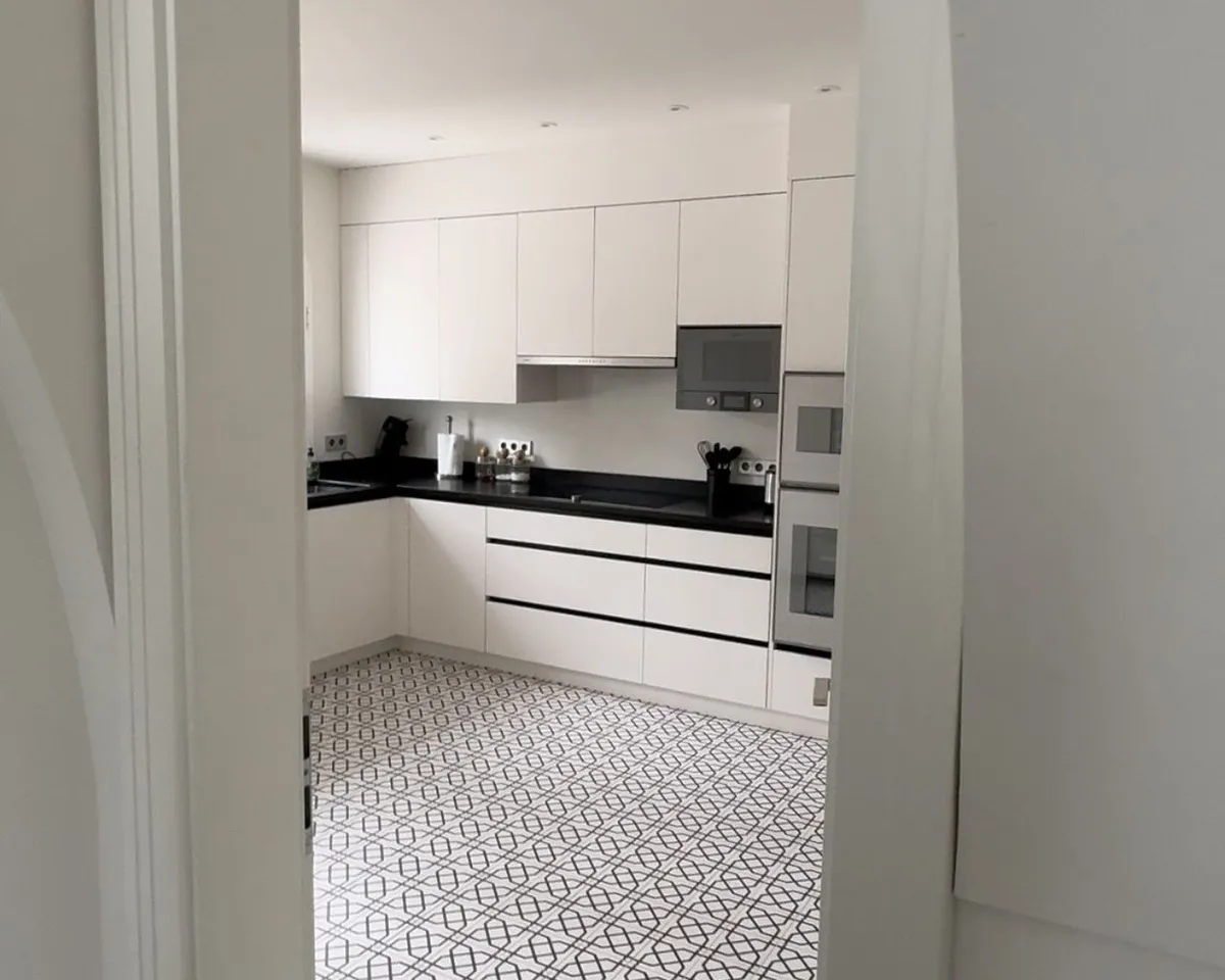 9161872c-4b18-4352-8151-3824d164fa16