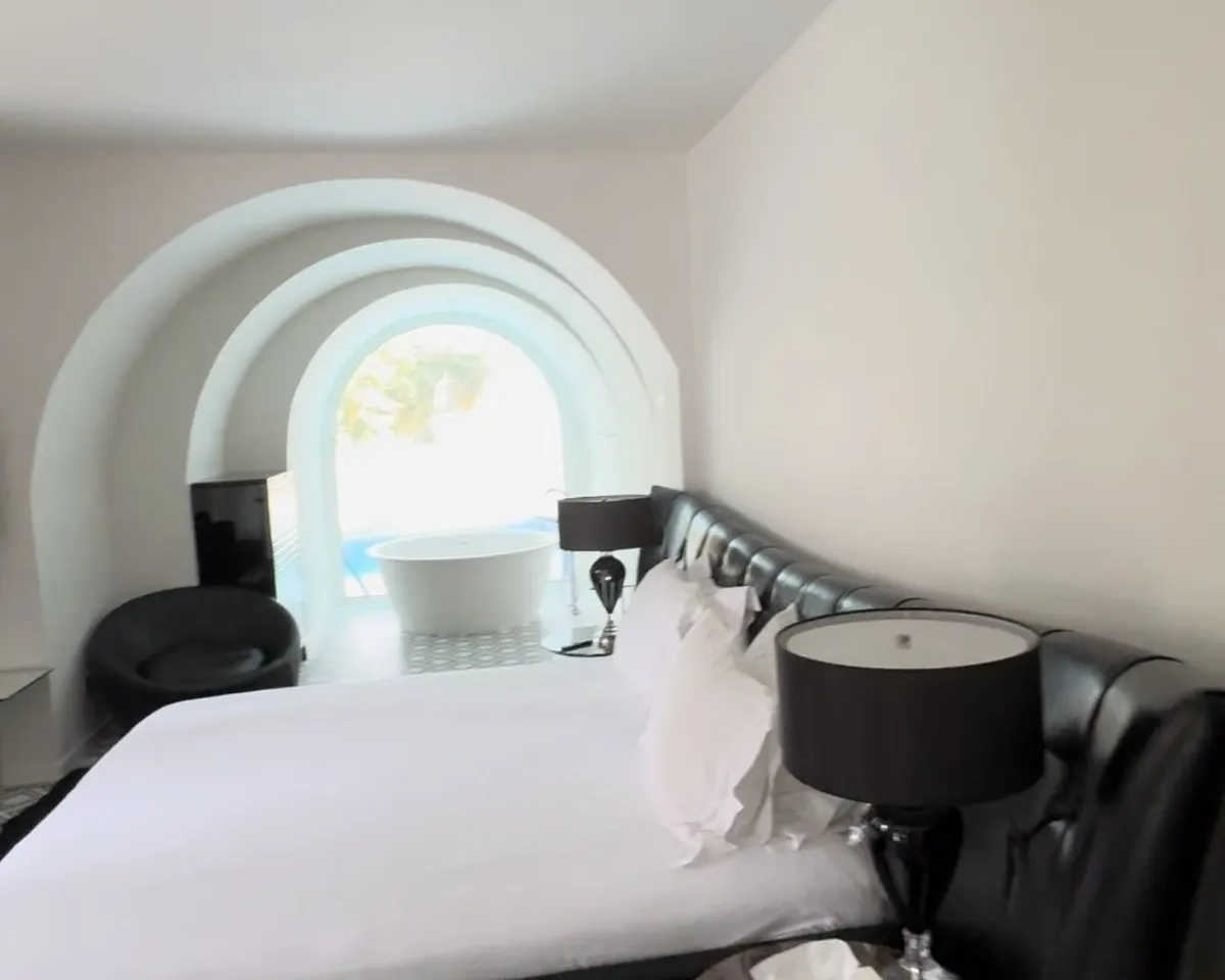 bcee5d27-d5e6-4edb-ac51-32644d4df109