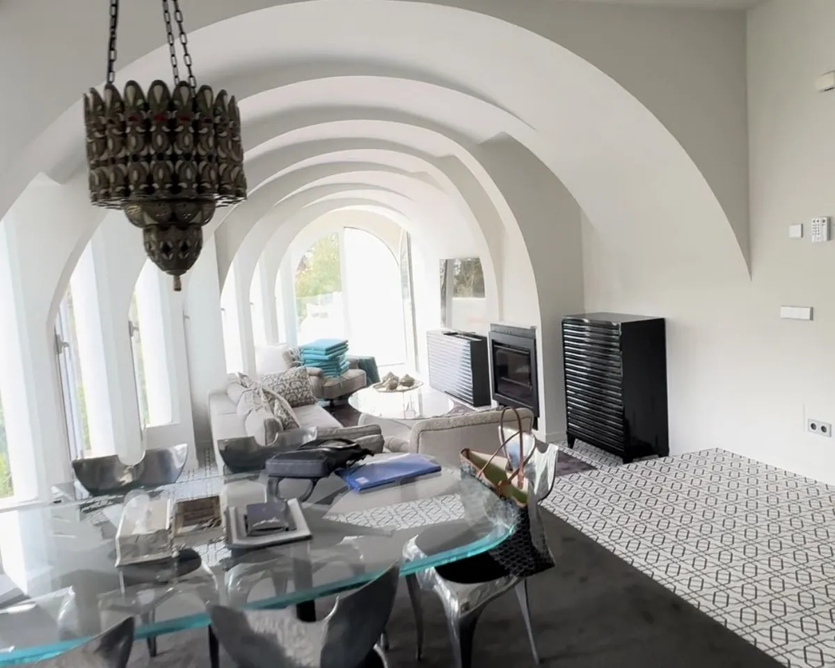 eba8ff1d-25ff-448e-a347-deb3ac0fb407