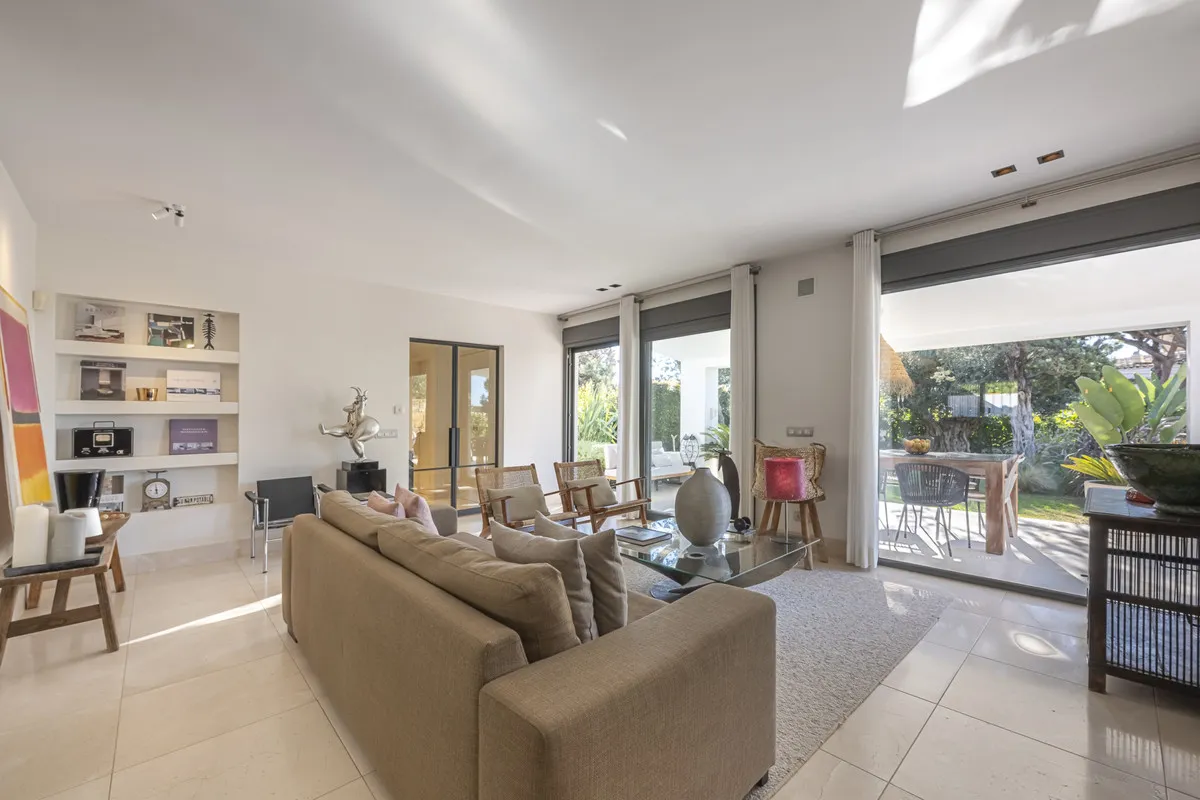 8c23de7b-dcf6-4017-8d0a-f8cfc33b9440