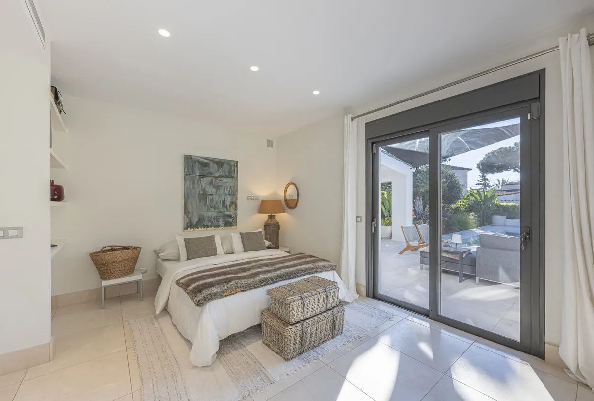 8d23f8ba-8a8e-492f-9201-2fce62f8c38e