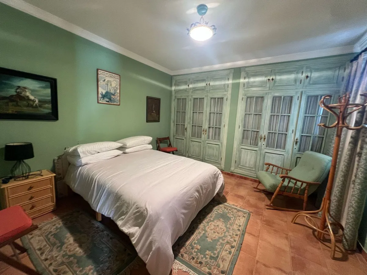 202ebf41-9e21-4228-ad99-21d84c69b447