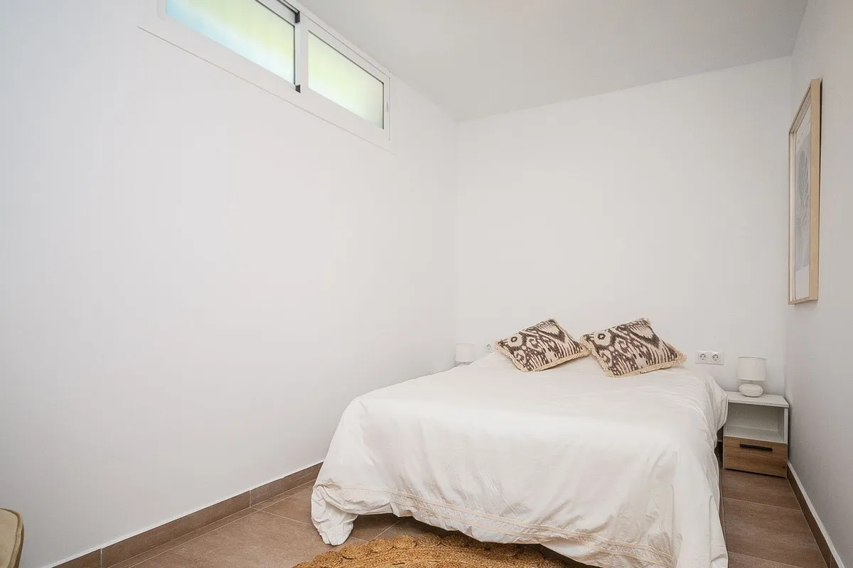 9ef870e3-5e50-41e1-b2d5-0d8011fa7078