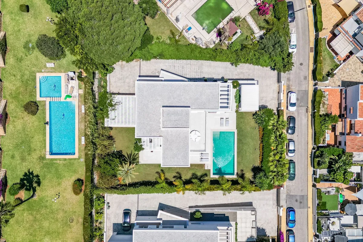 2b314099-ce4b-4463-ae3a-ffe68c678b63