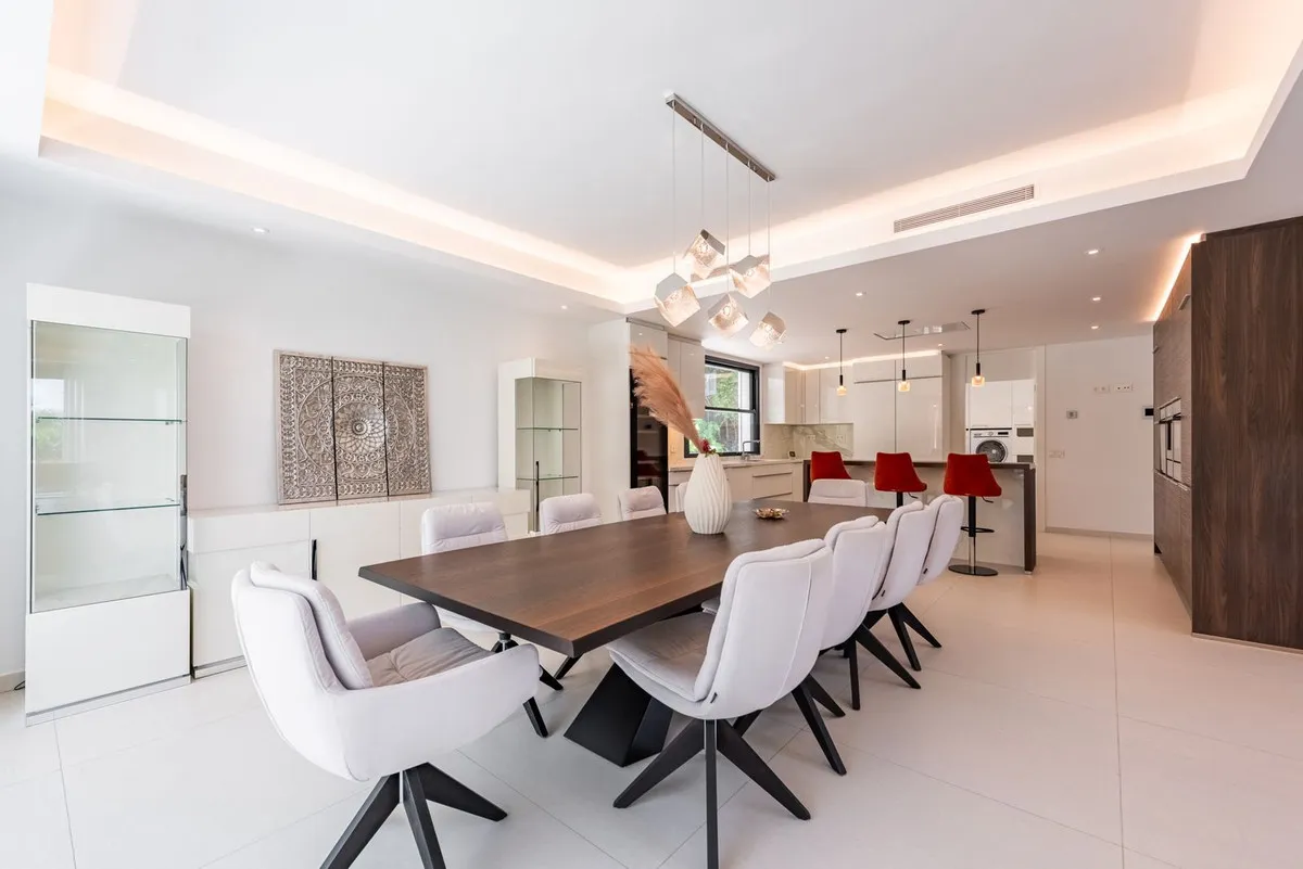 3fdfb63e-ee36-4190-a6e5-fc04a7852200