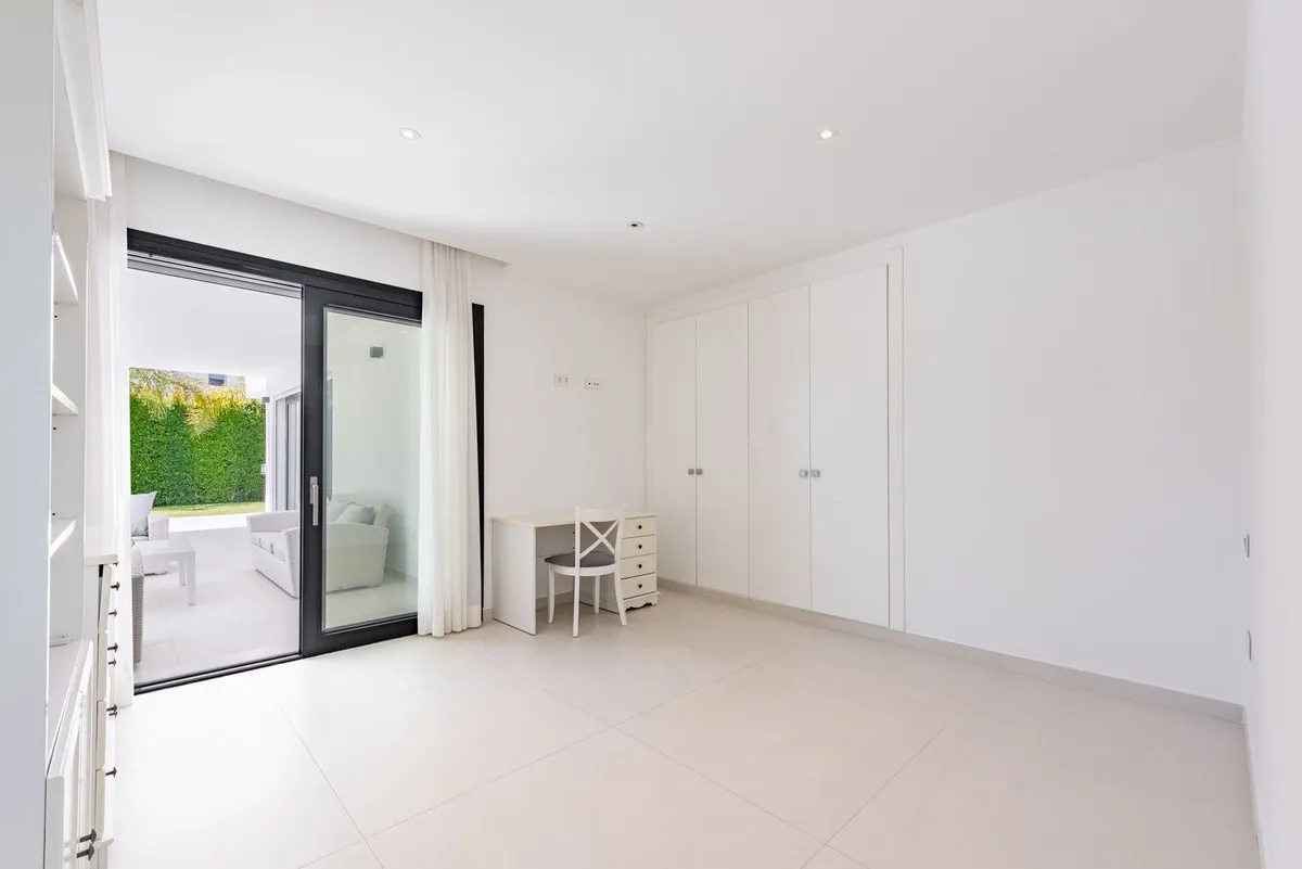 56f1684b-78b3-4360-8198-3c486e1b8ff5