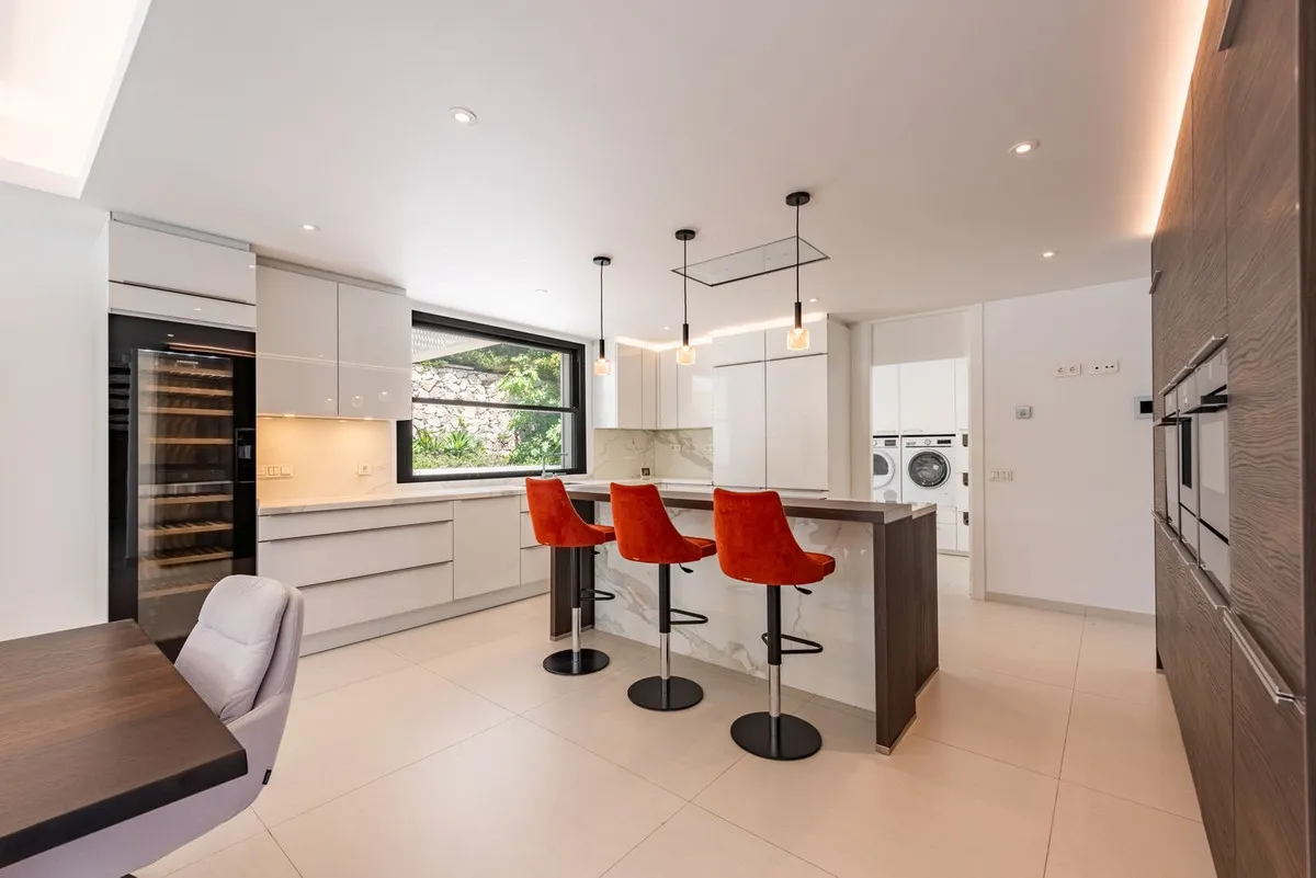 612cb6fc-6b49-47fa-9b56-aaded9946d15