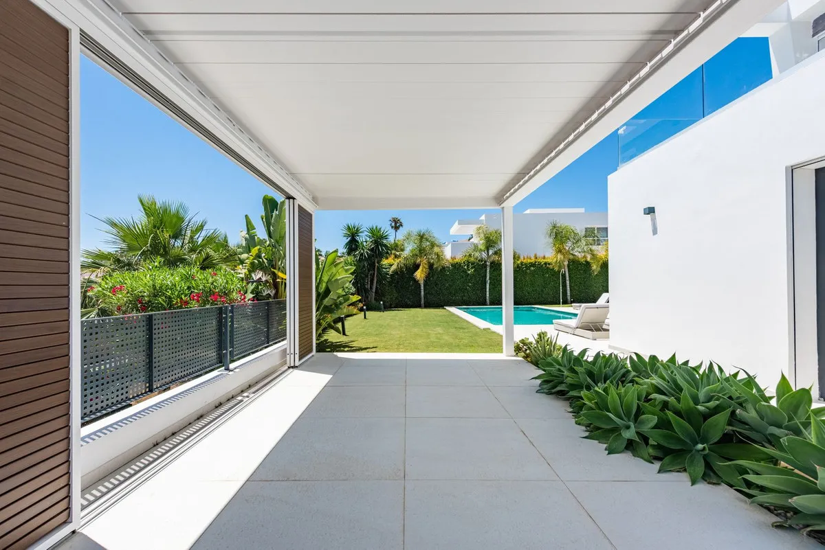 8e38d3d2-4cd6-43c7-ba58-e7303f6c54e3