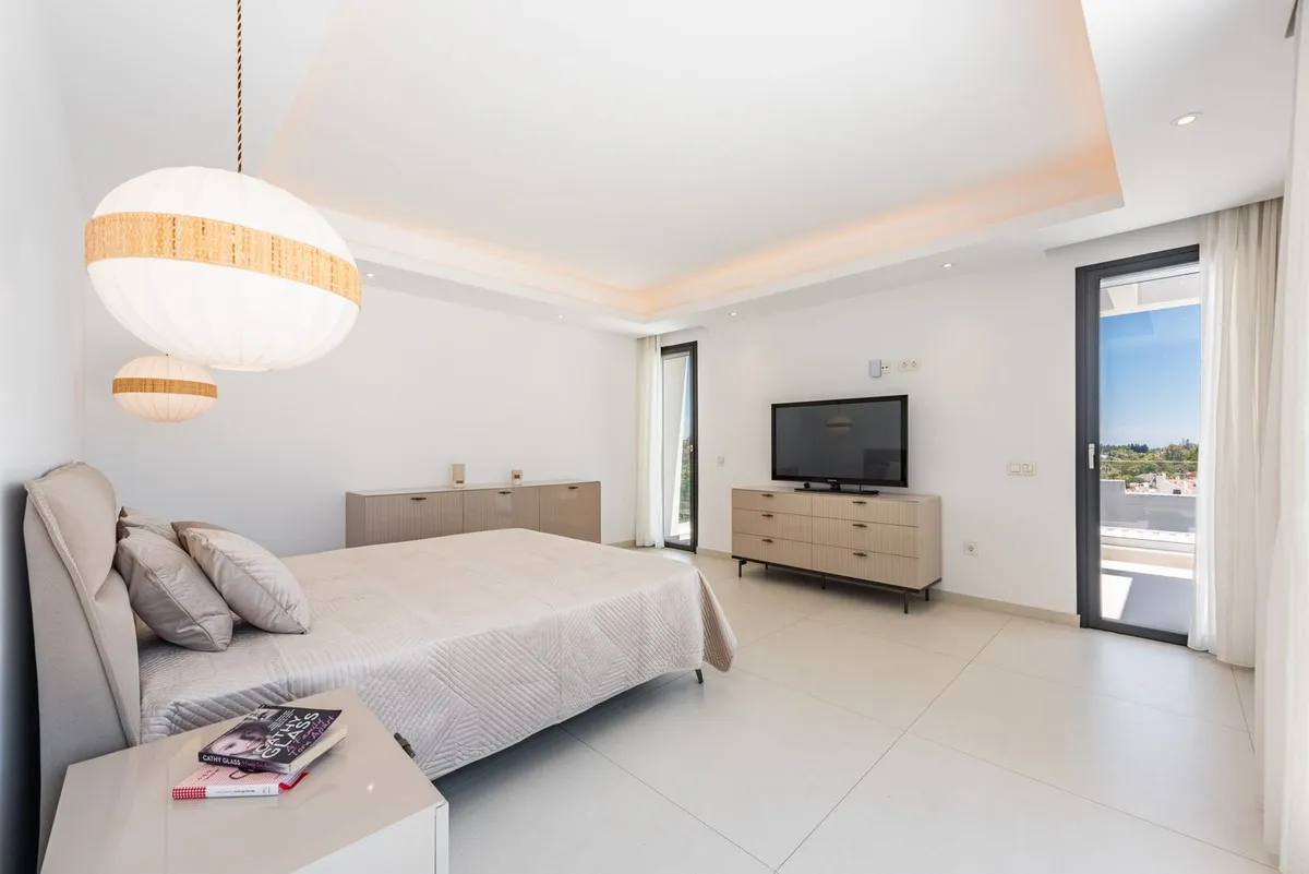 a4e01403-3282-4226-95a7-a8c77fe2611c