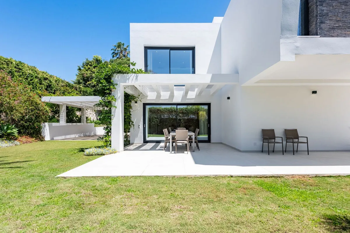 aa655b73-71a5-4341-a979-5051050f27a3