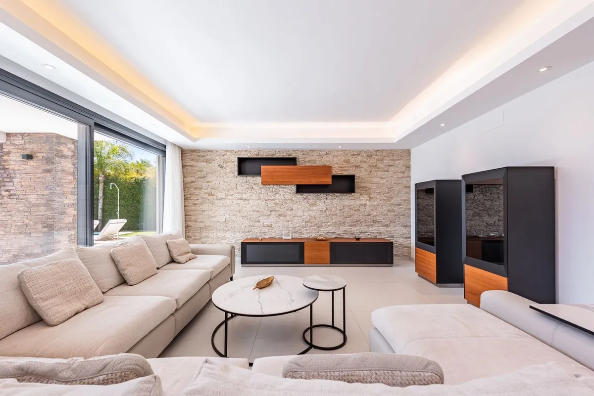 c2f040da-fadc-4ec5-a141-56652c2e1f6b