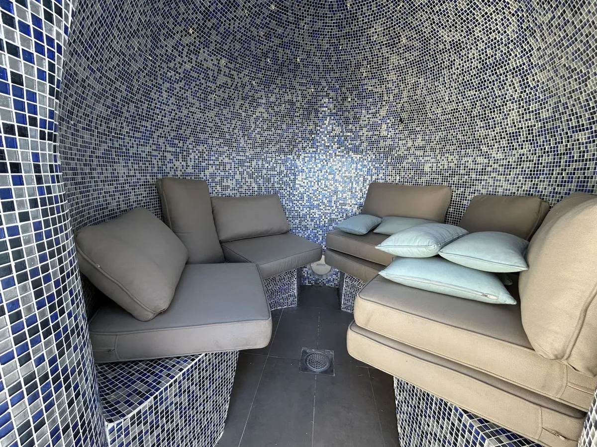 2ea2956d-5764-4f2e-9a05-a01e1b28190c