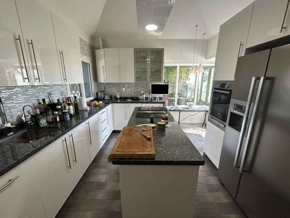 80b7dbe2-4387-4667-935d-eb876a623ef2