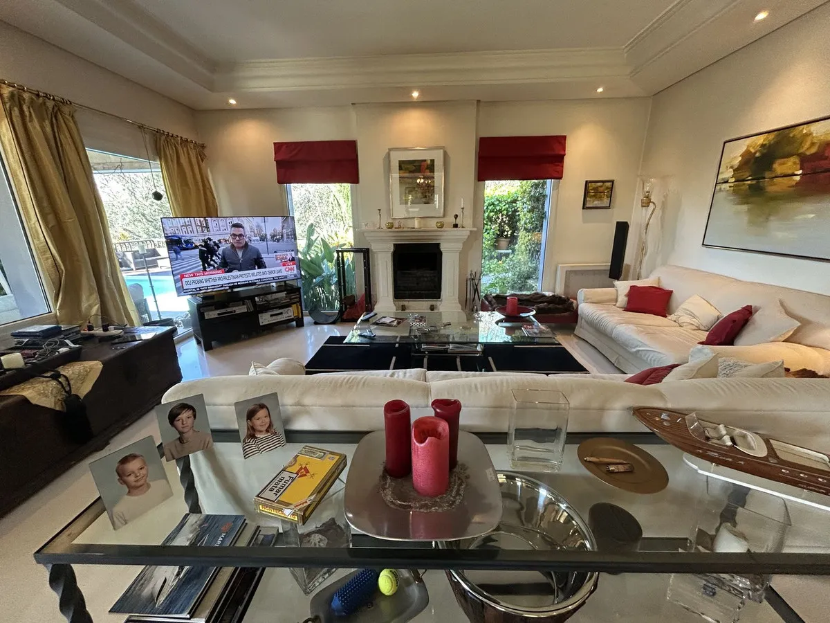 816710f2-8a37-4aea-b0f0-e17abadb15ba