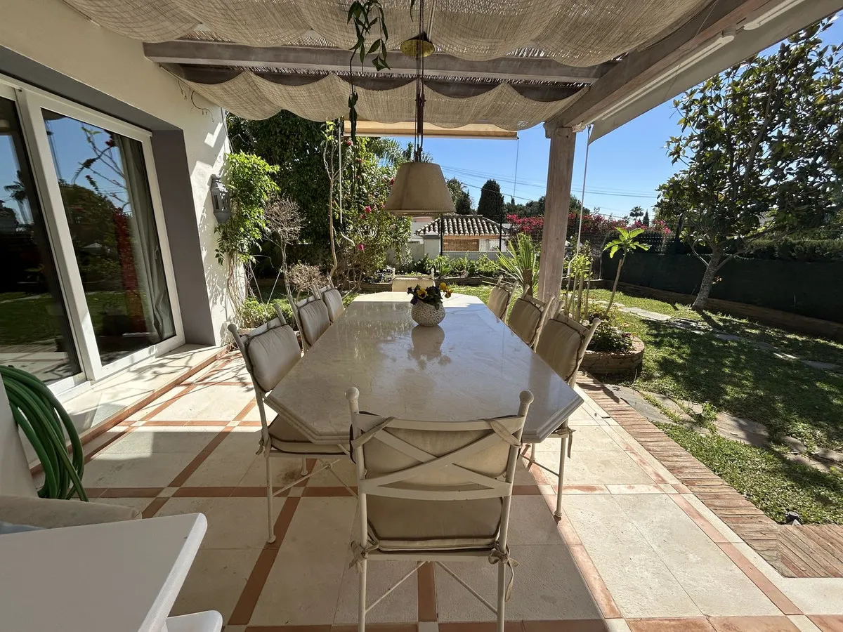 f587b497-e714-4976-8f56-573a306f4b9b