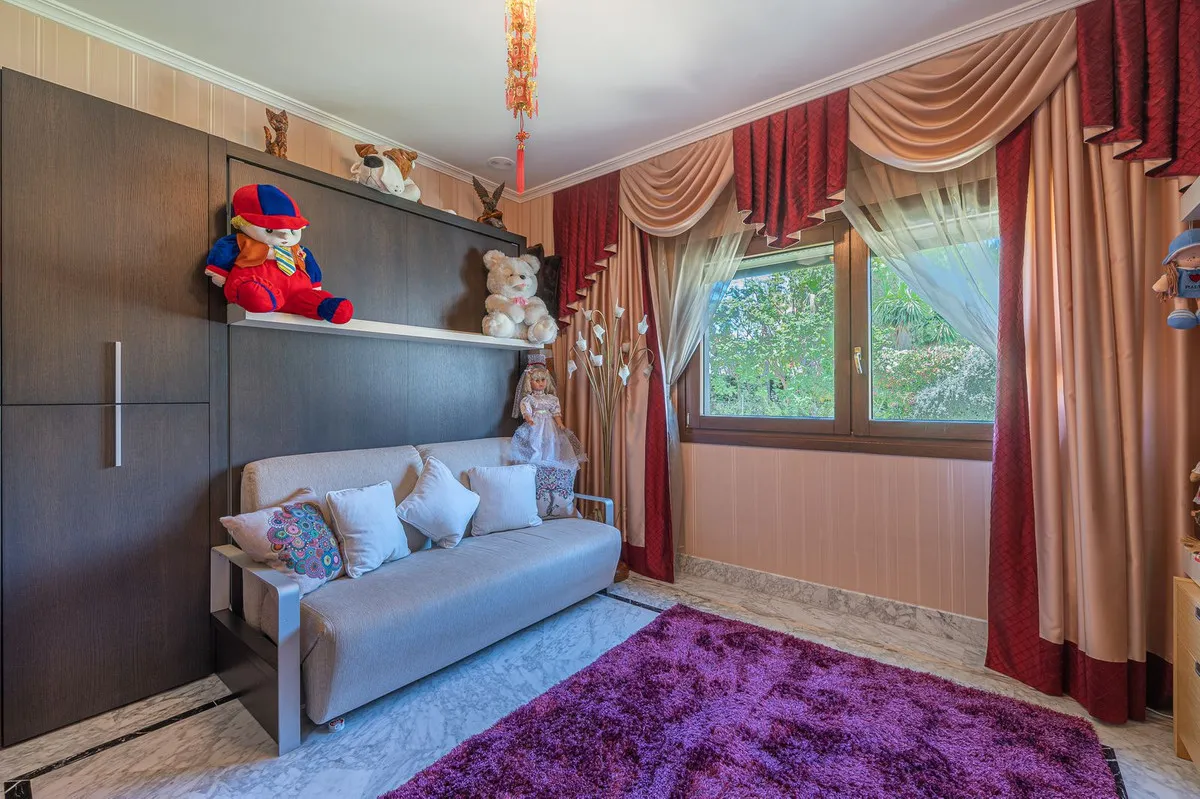 6aee8af9-7e85-4cc6-be33-baf8fa32db5d