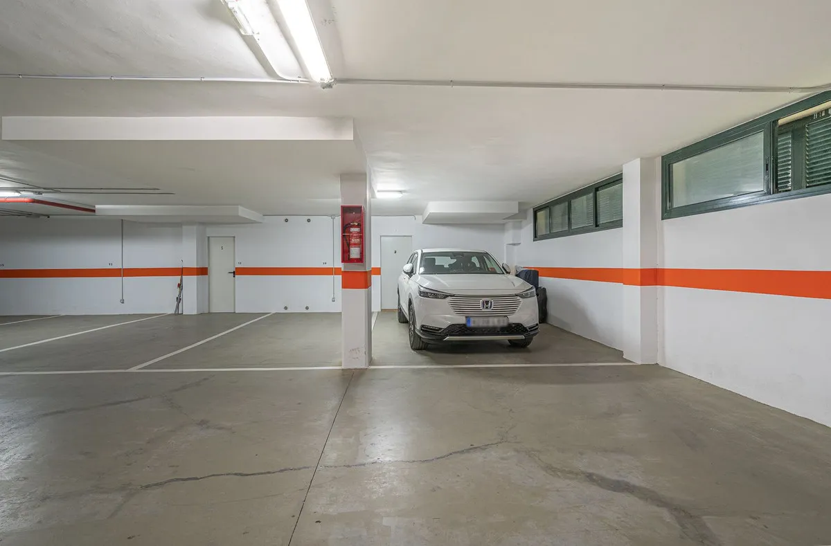 c33dfddb-c7e2-4882-acba-6ada8a85114c