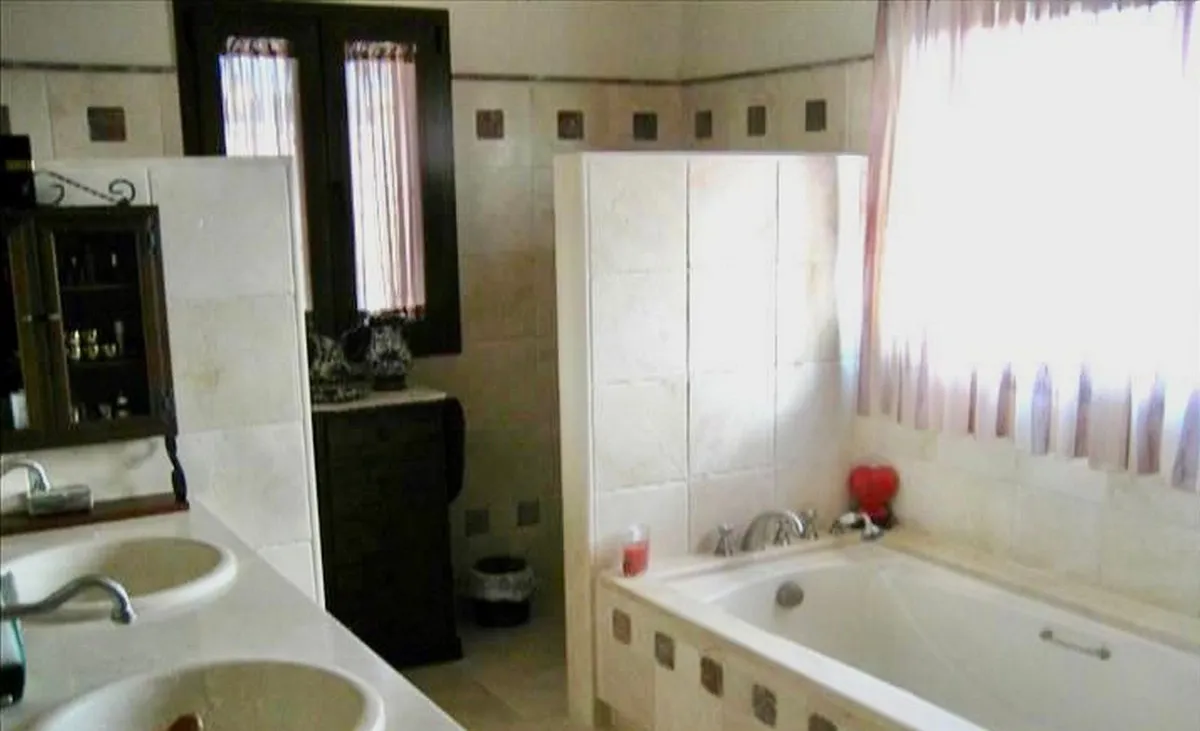 4ab55995-4932-43bb-9b40-911db51c518c