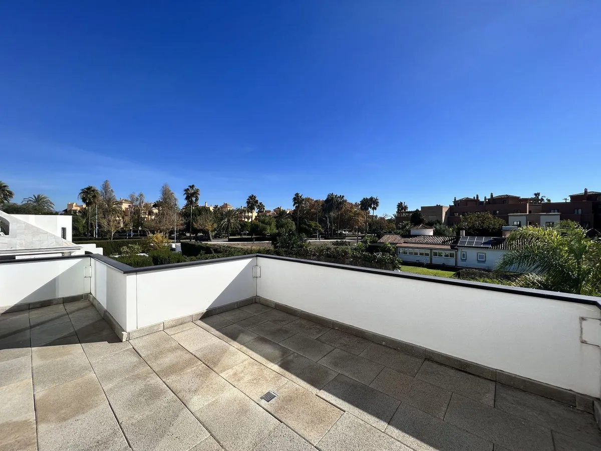 1f2fd139-2949-4b5d-a2aa-d0a5f2f4accc