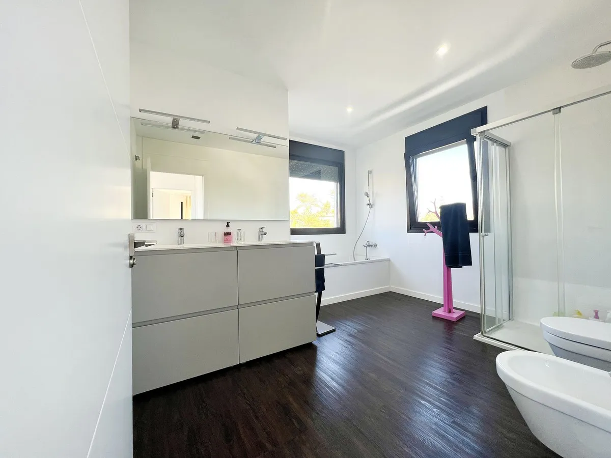 b5343bf6-c603-4854-bacc-ca1050c27921