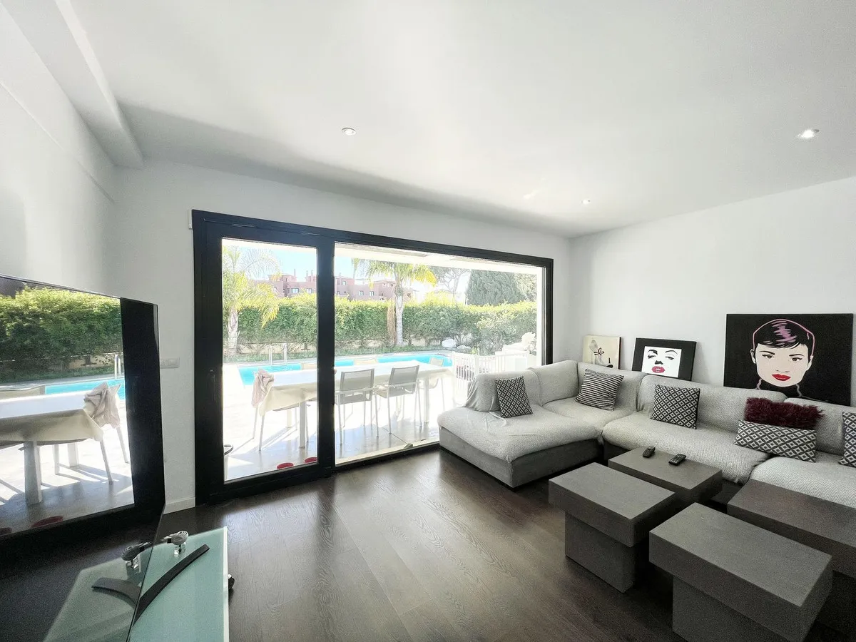 b8f60012-93c5-4f51-801f-f522a7ba76e7