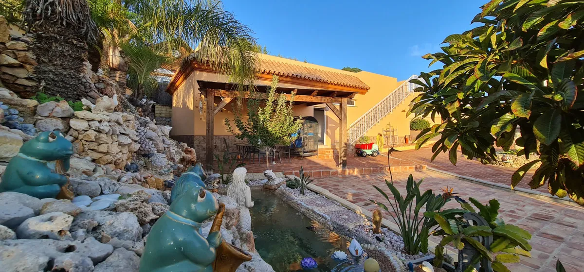 380ffc73-e2ad-4a43-b193-9827677aebc5