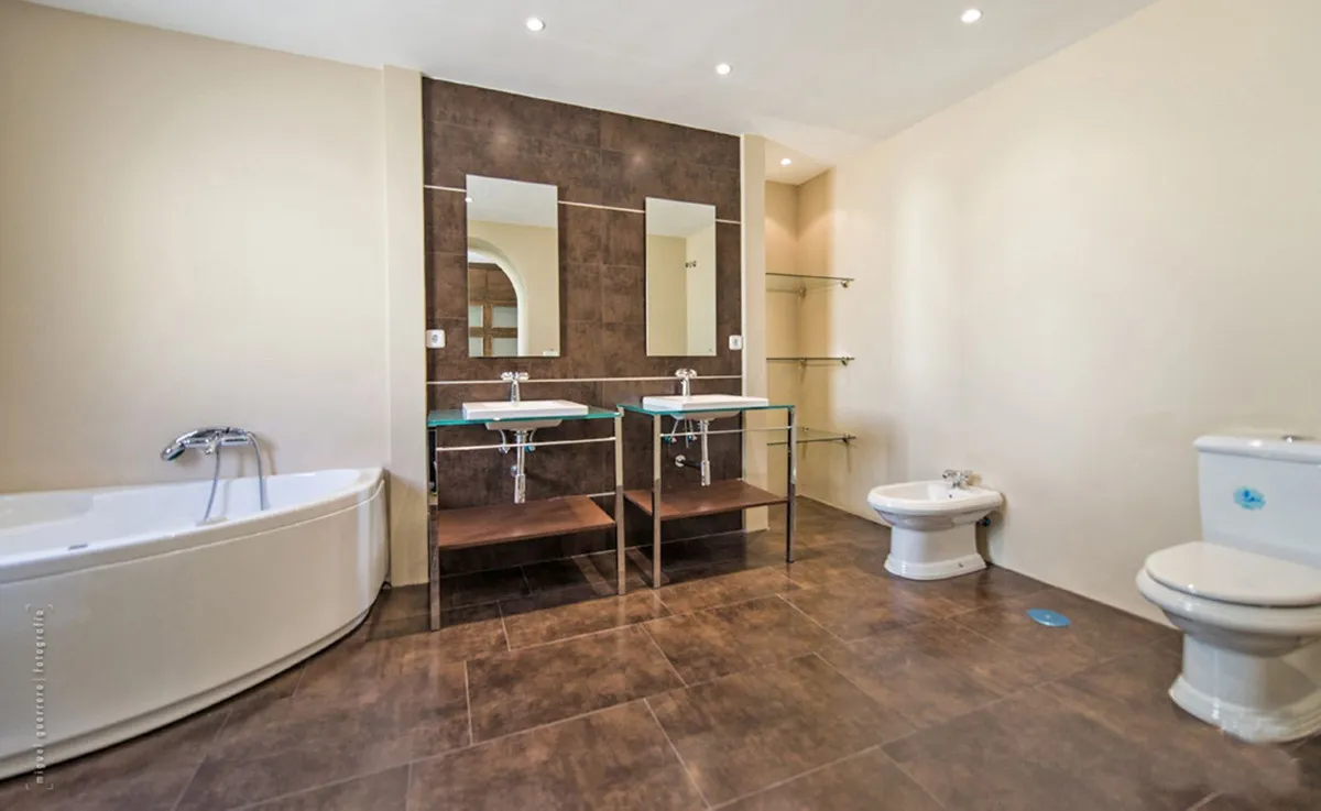 7099f11b-635b-4574-917f-9ab4e4d08ffd