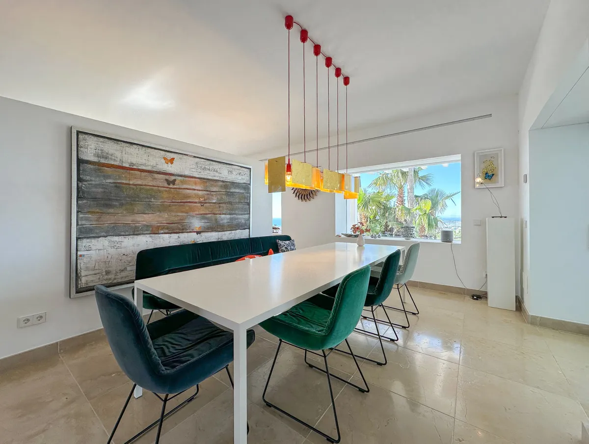 7349923a-0f1e-4cec-b219-034b87890aa6