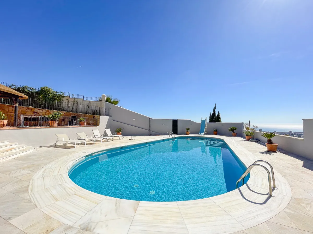 8e65e05b-d9e5-46c8-8a22-0874146dccb8