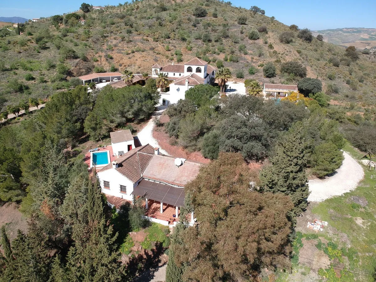 252e3137-5c09-4e6e-b322-42f6a3136254