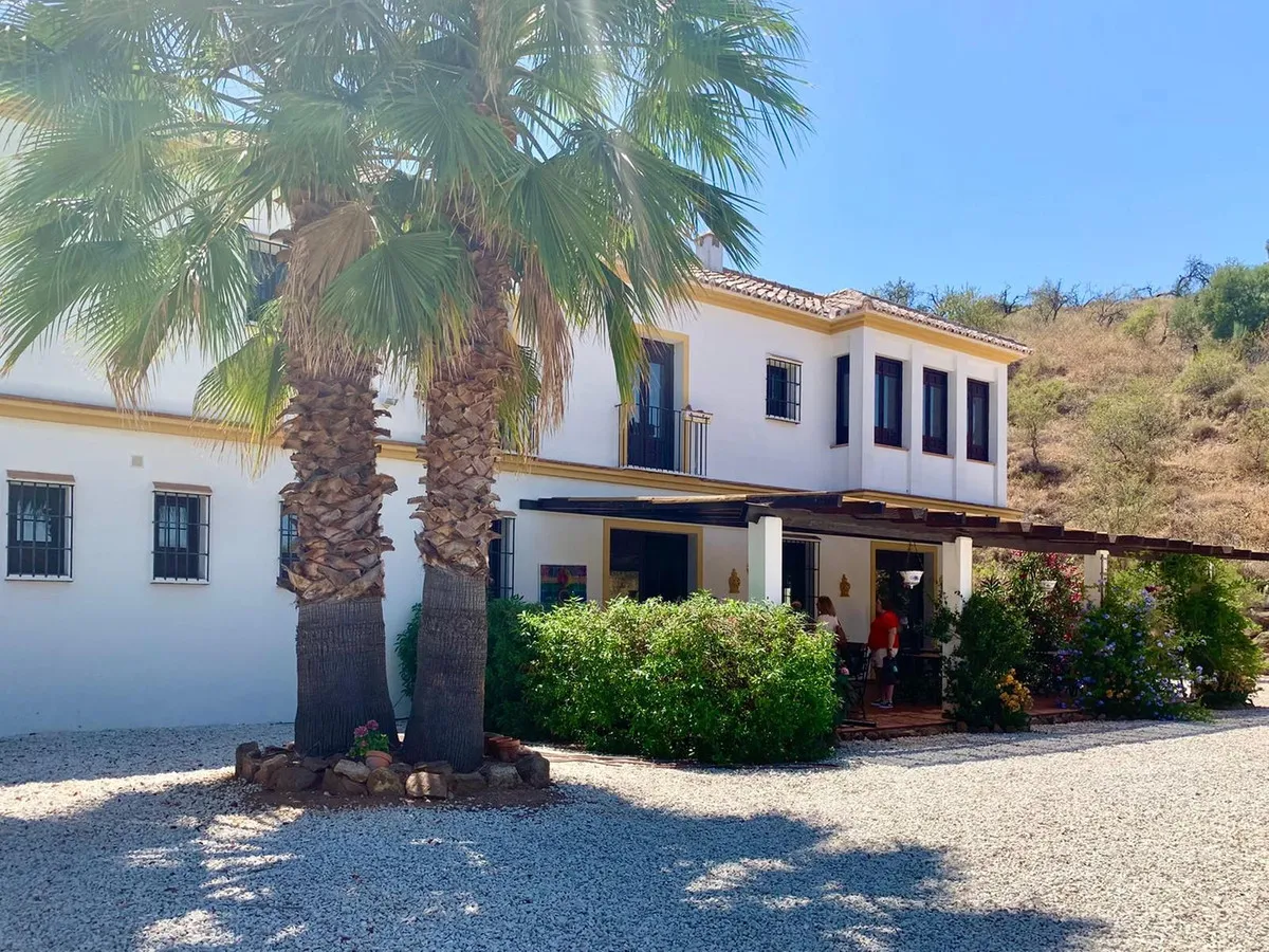 630c64d3-d88a-43e9-bd1d-d993c6873dca