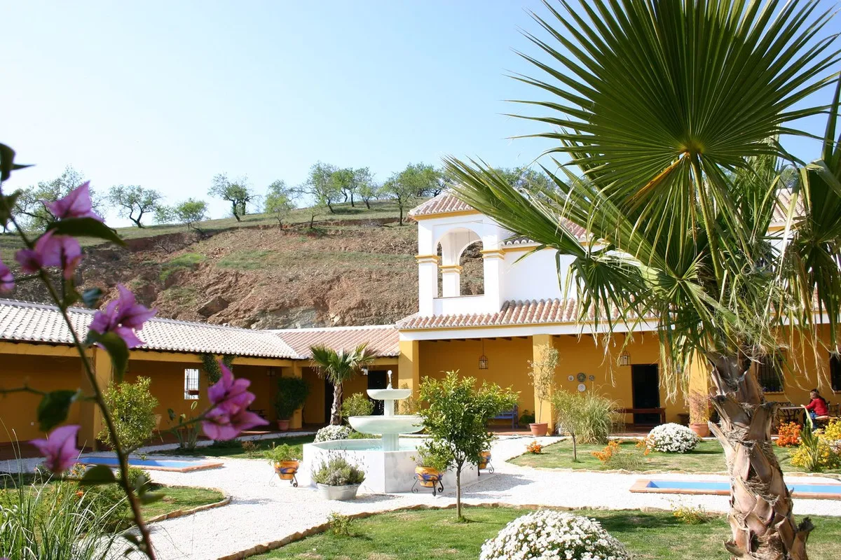 ff7126a3-d607-4e34-b6a2-b7c87673d70a