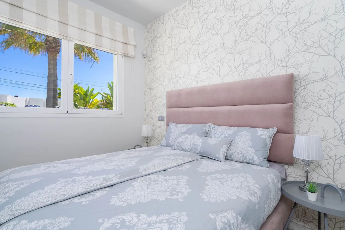 e182ab61-009f-4275-916f-41f8582333d3