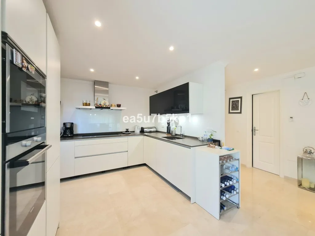 2c76b964-678e-4220-822d-e137f7a52f10