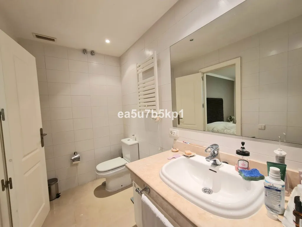 8fef40b4-92ee-48bd-b615-4d1b46c703e1