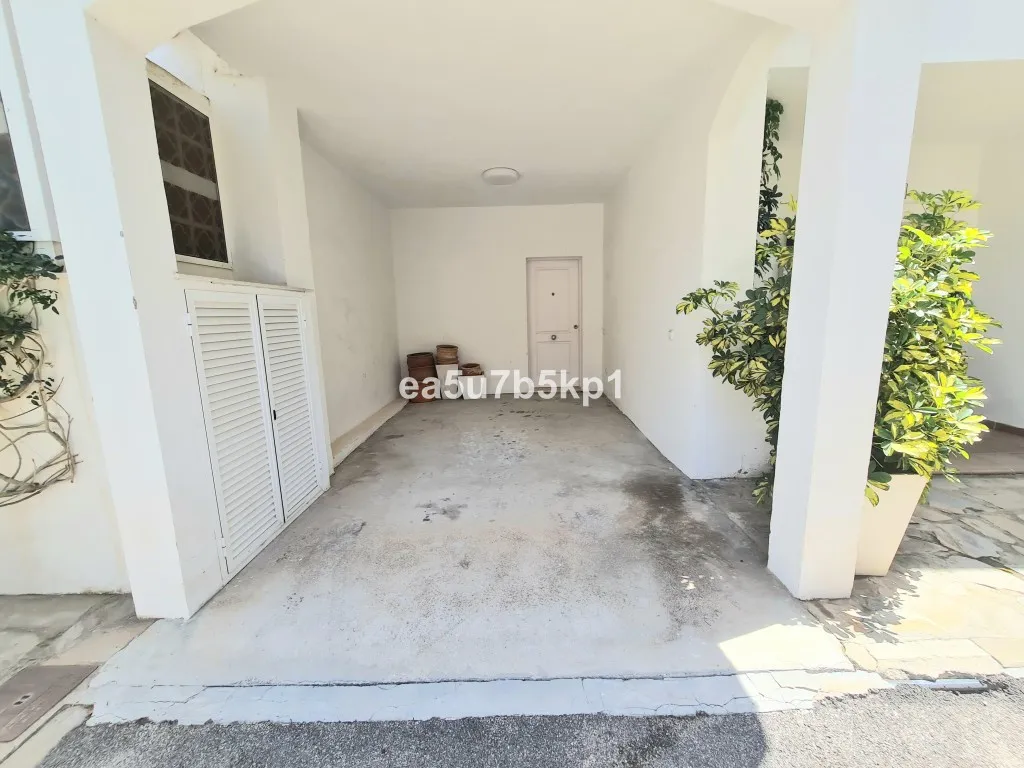 9a9c42ba-3bd2-438b-a793-d0704040ab6c