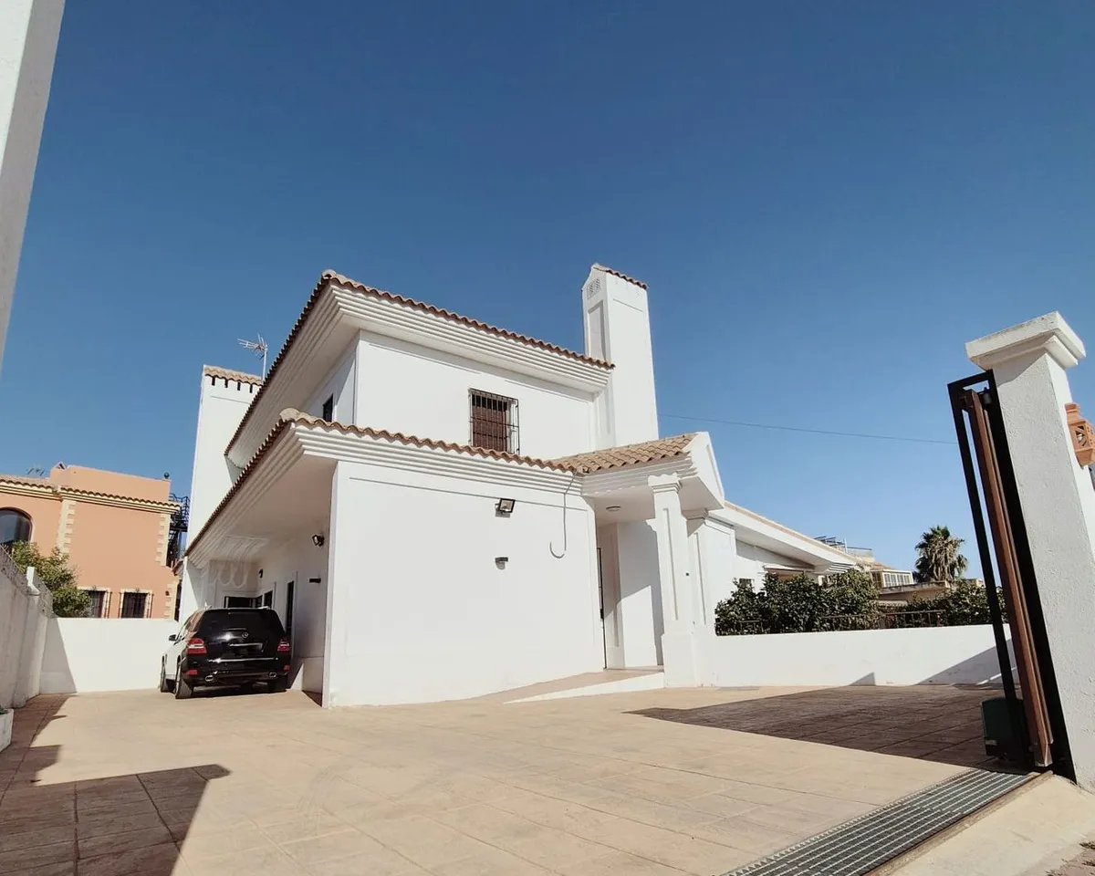 c0405fcb-384e-4407-a8ae-ae013b56edb8