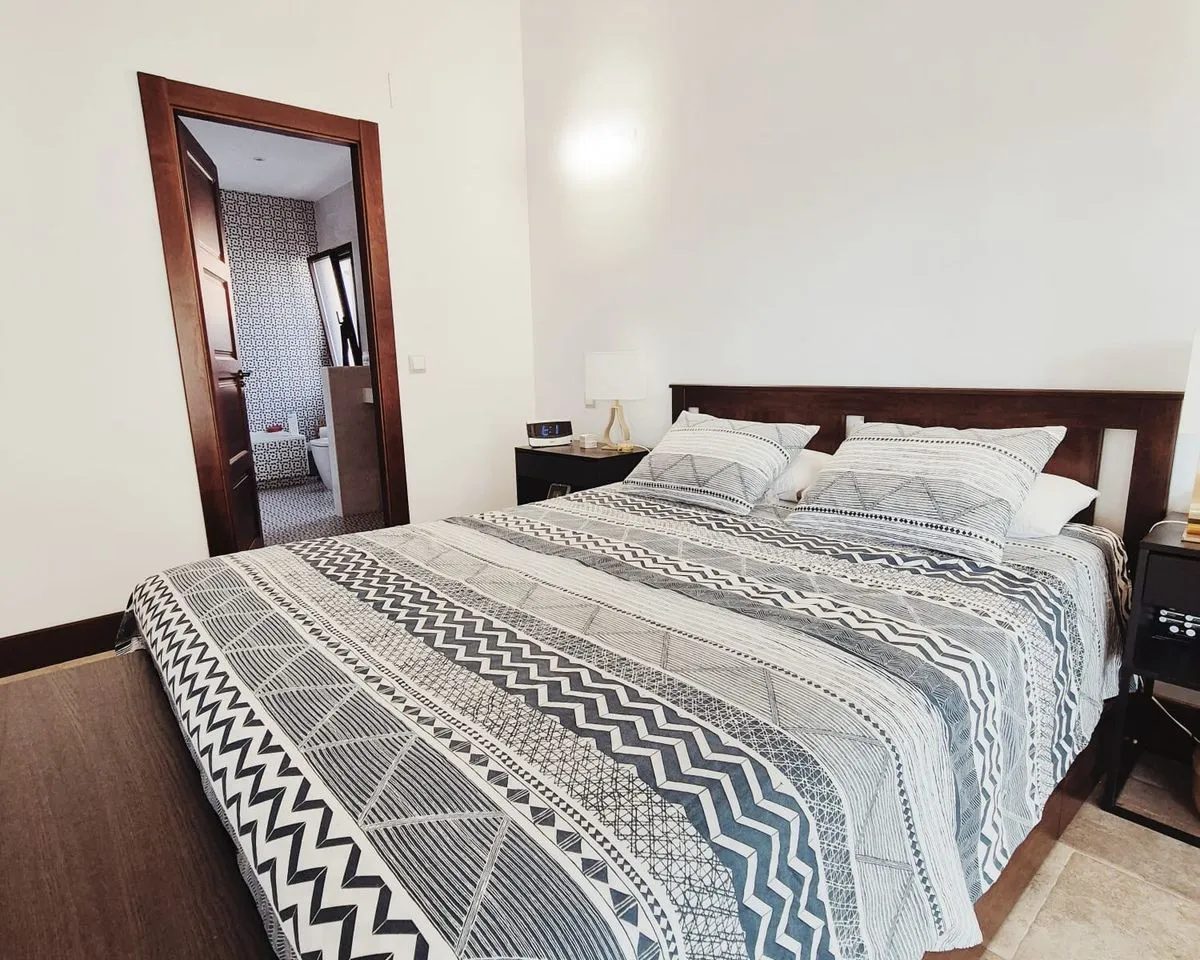 c6b0fe4a-cedb-48f2-8538-eae97f4a6755