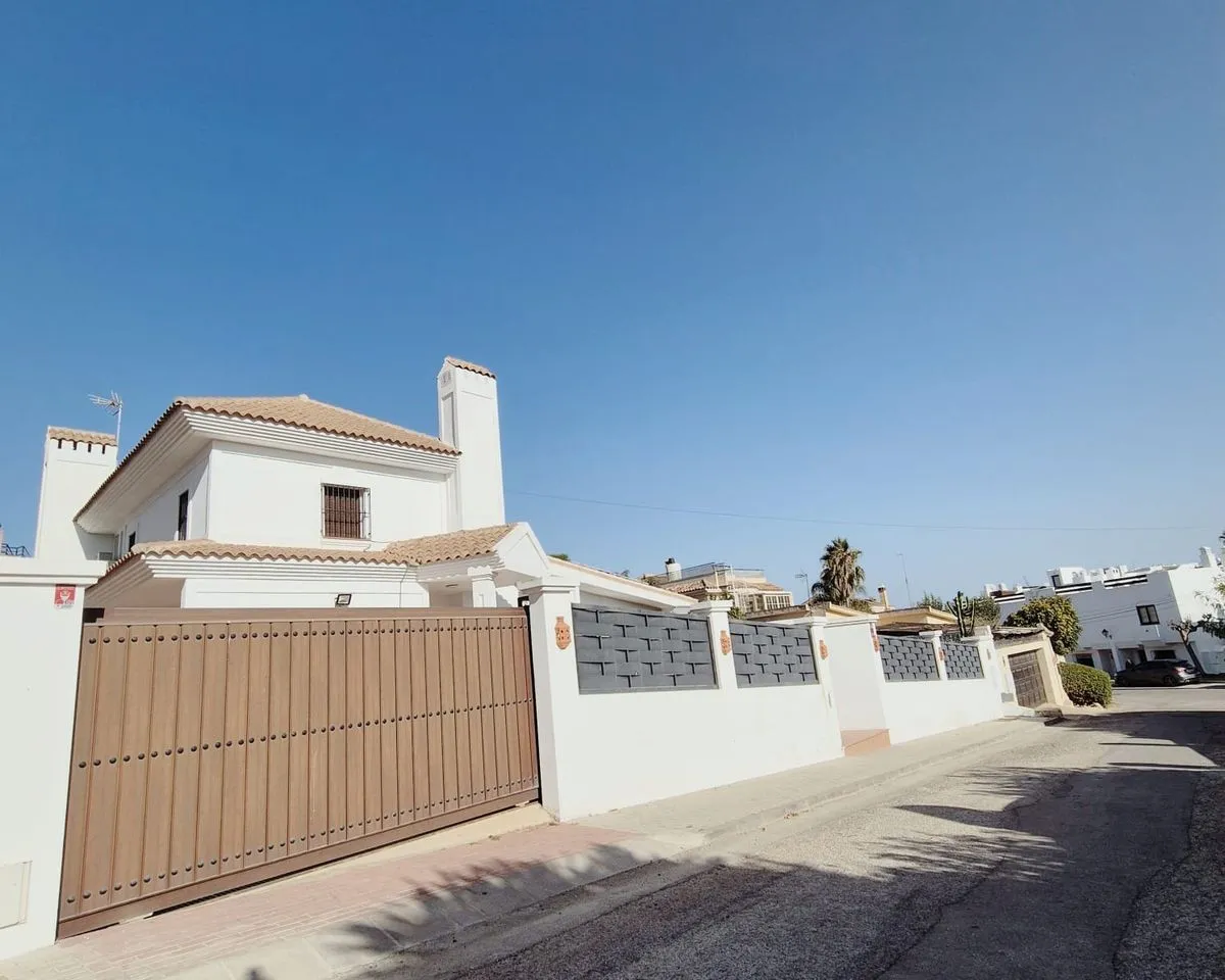 e6226447-6e80-4dc3-ba25-46b15b193271