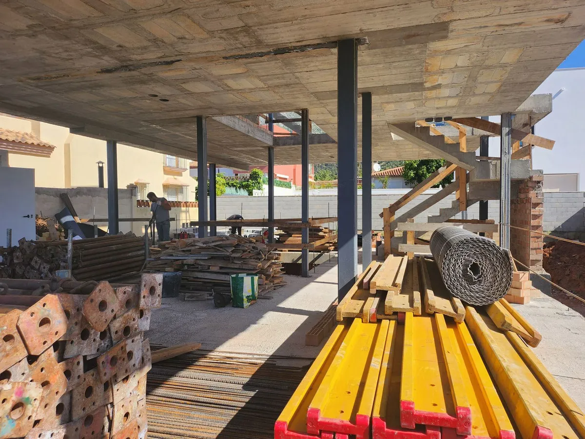 b2df693f-faf4-4e6b-894a-ed6998e369b1