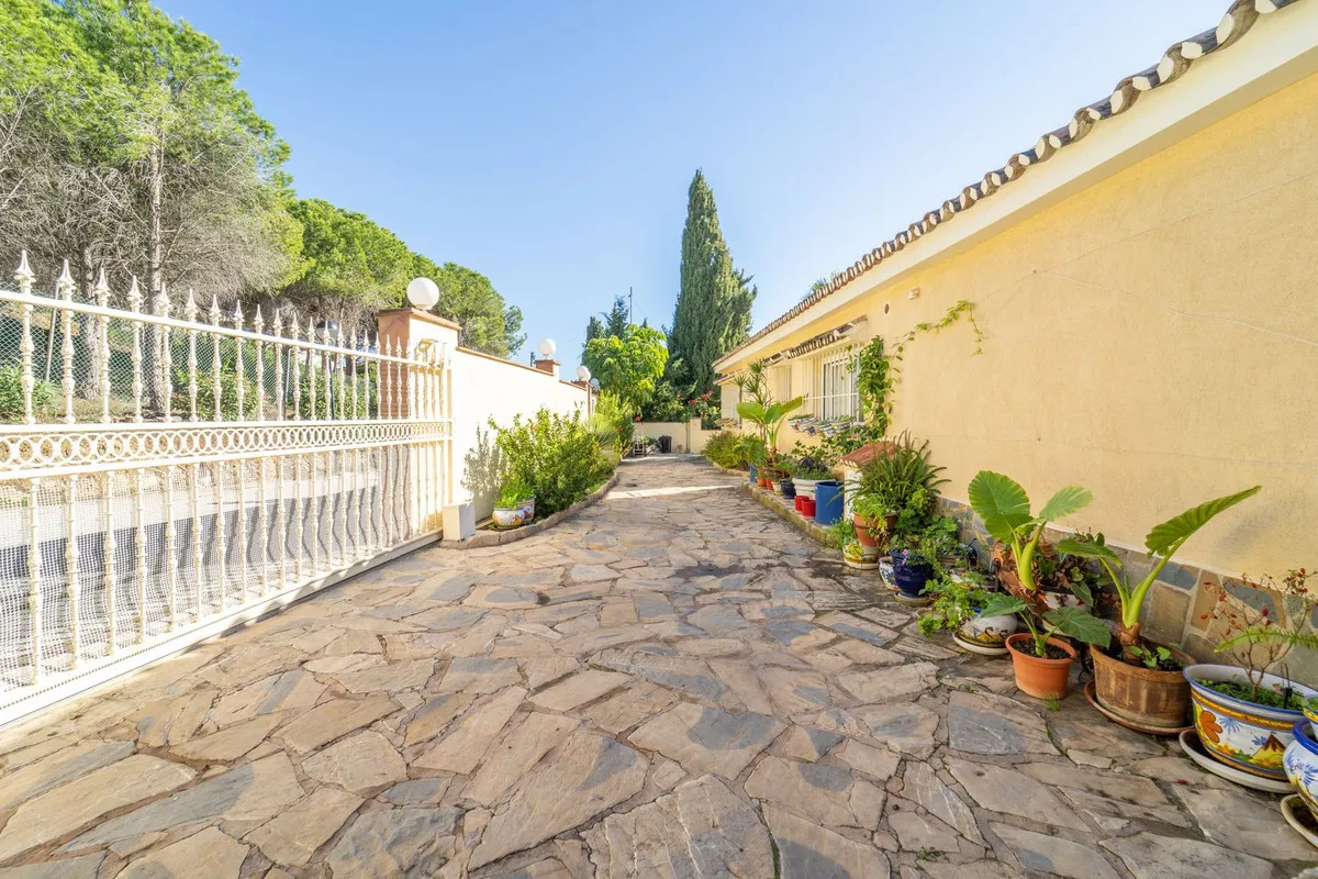 09a3aec3-80d9-4bfc-b71d-9a308c352d2c