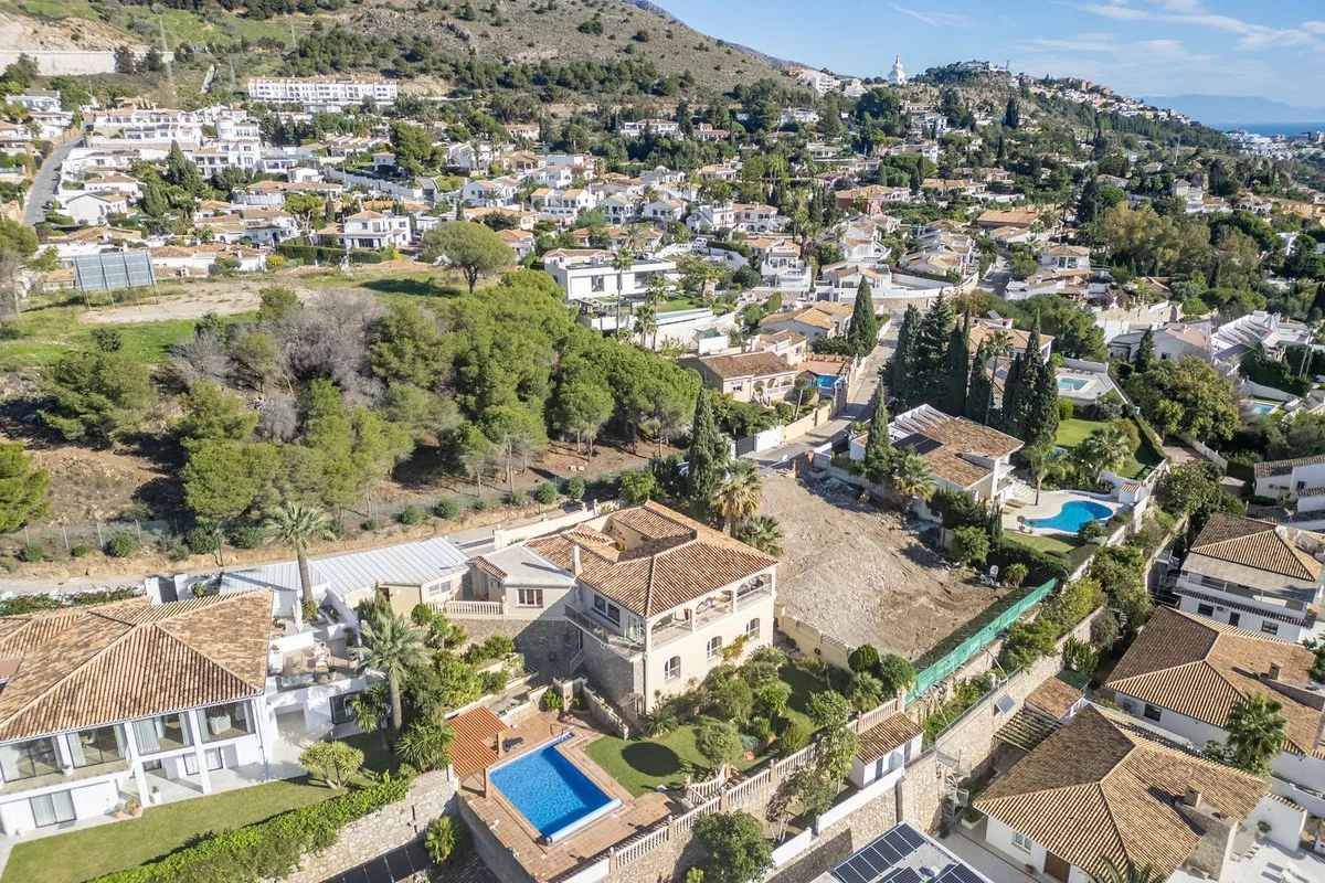 572851f5-dd33-49c2-8360-f36300e2026c