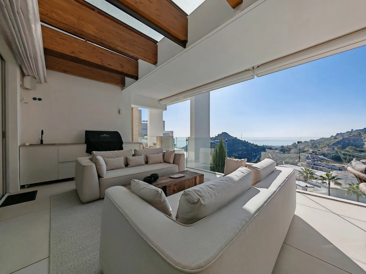 712c6b7d-3db2-4ae8-9c4f-5dc03758735d