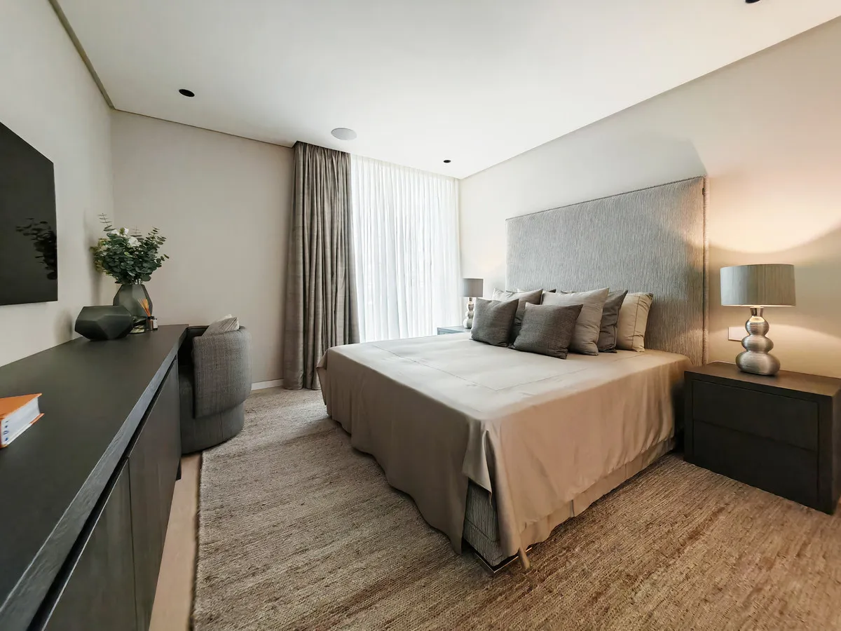 f19ede17-a6b7-47f9-b81d-f752d52567db