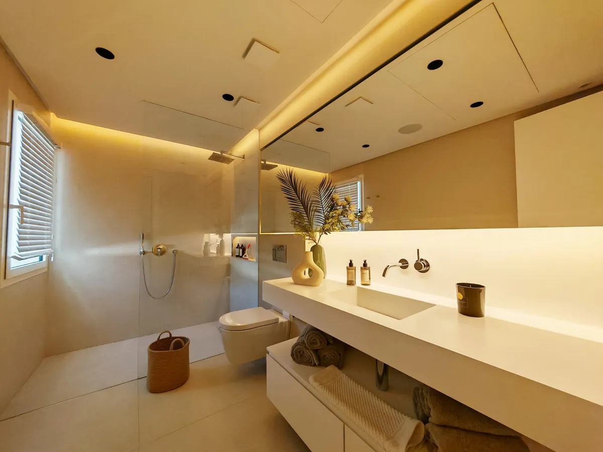 fe7aef29-1587-4b94-9975-f4e61e8bfe72