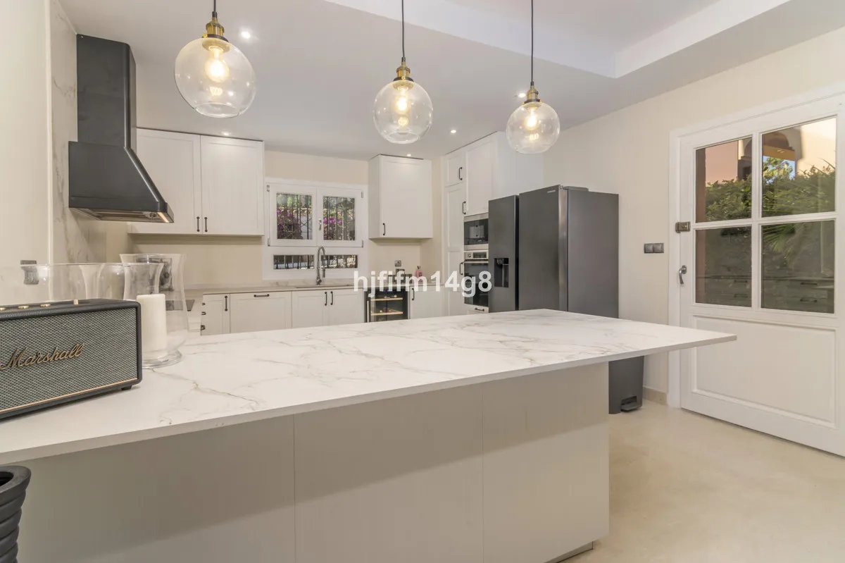 21d8039c-8cea-427b-bdca-49494afa238a